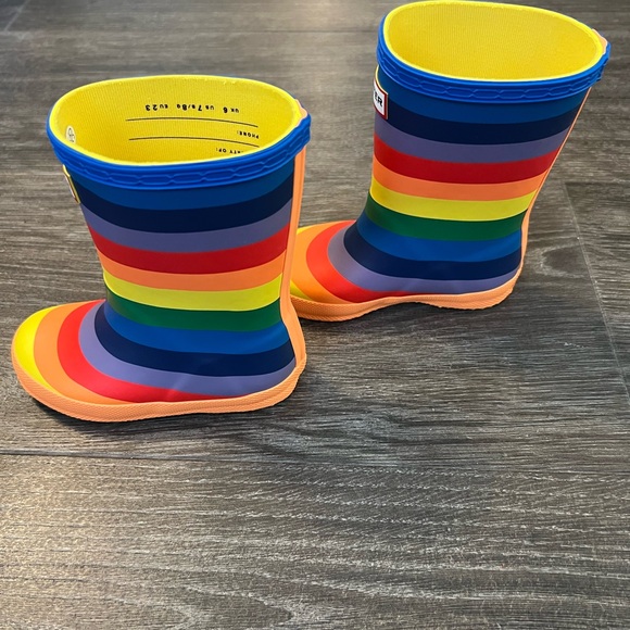 NIB Toddler Hunter Original First Classic Mulitcolor Rainbow Boots Size 7 - Picture 6 of 9